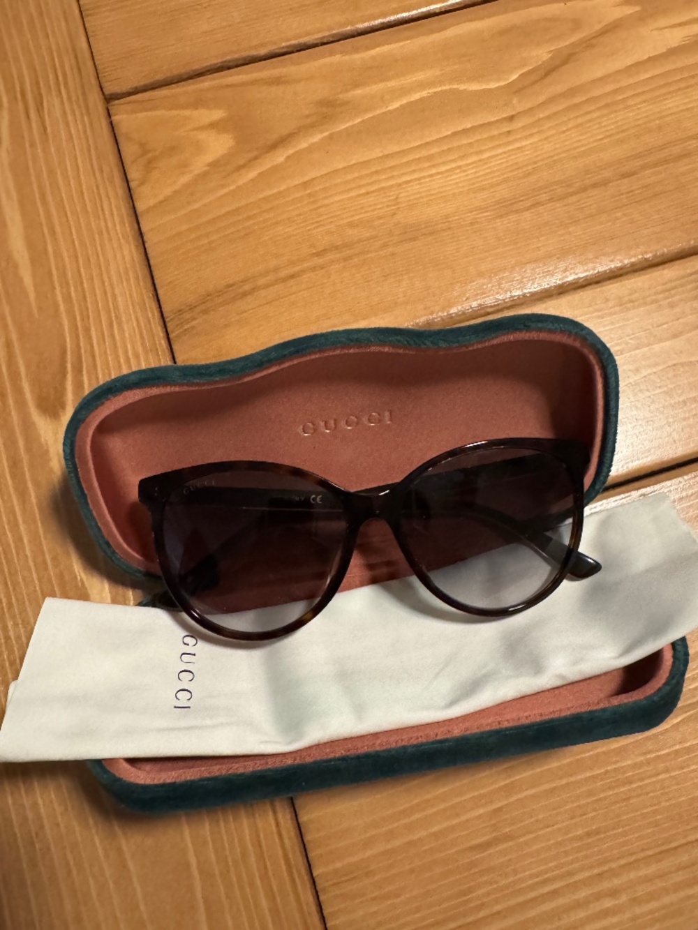 Authentic GUCCI sunglasses